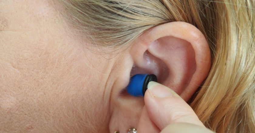 3 Signs That You Need a Hearing Test